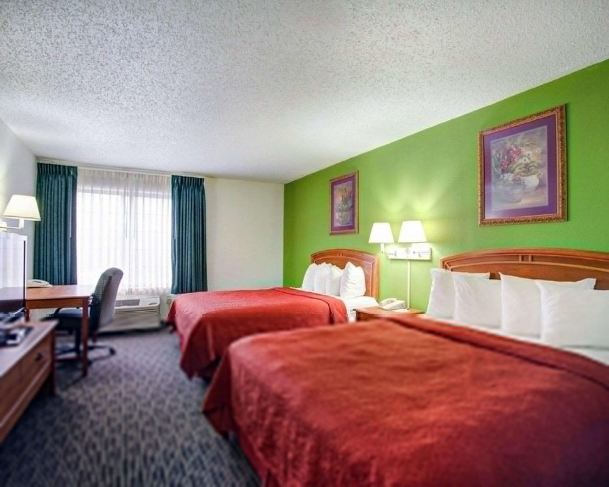 Quality Inn & Suites Airport Austin Exterior photo